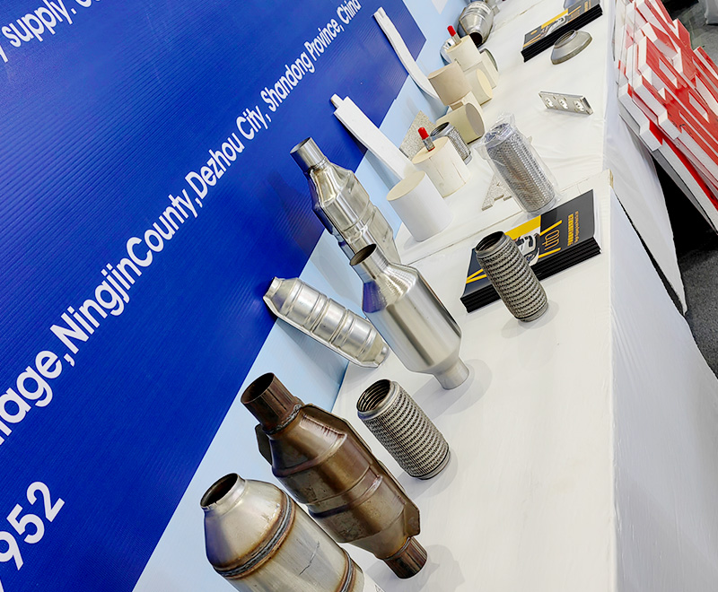 Salon international des pièces automobiles de Ningbo